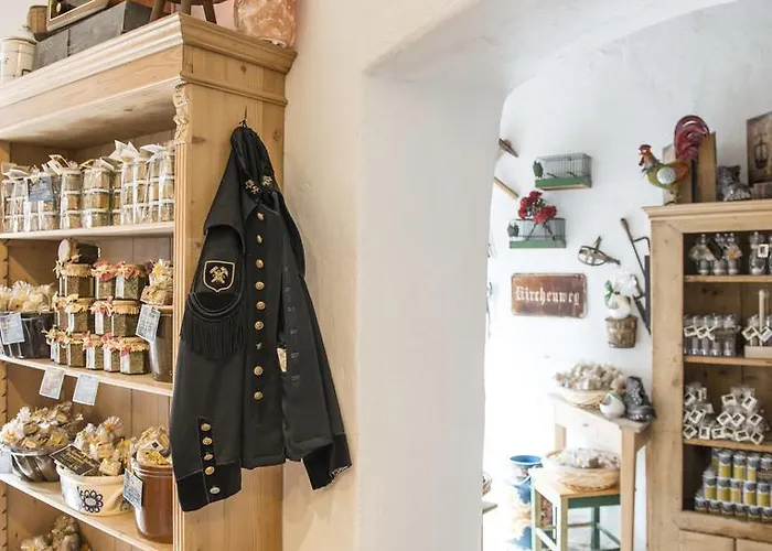 Salzhaus * Χάλστατ